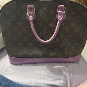 Louis Vuitton purse